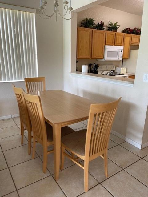 Four-Bedroom Townhome Davenport Kültér fotó